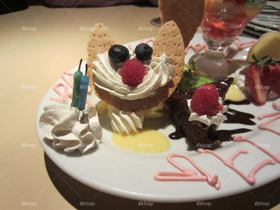 Cheshire Cat birthday dessert, Alice in Wonderland Theme Restaurant, Tokyo, Japan