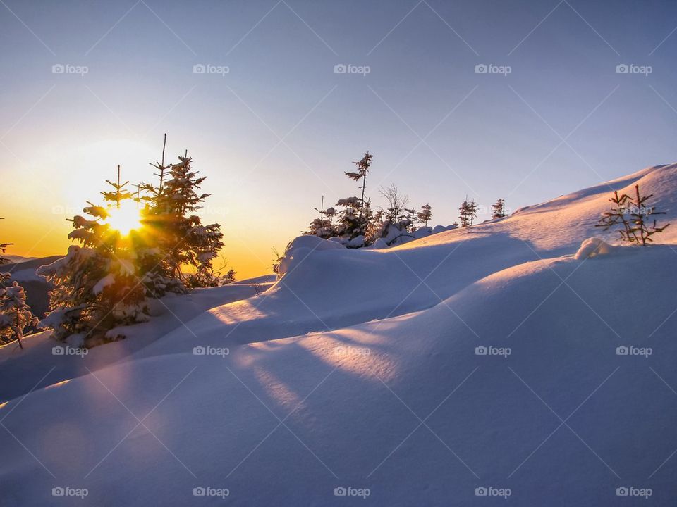 Winter road , the Carpathians , the mountains , the cold , fresh air , sky, blue, clean, clear