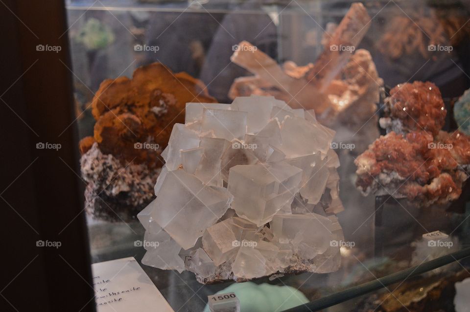 A clue from Mineralogical Museum