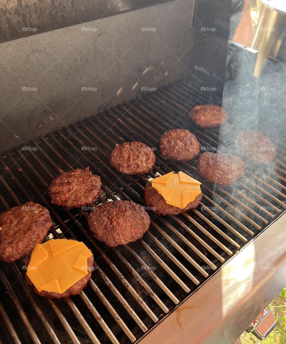 Grilled cheeseburgers 