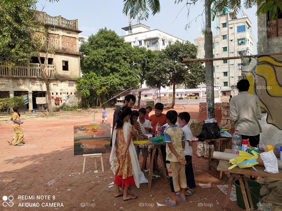 Outside side work with child