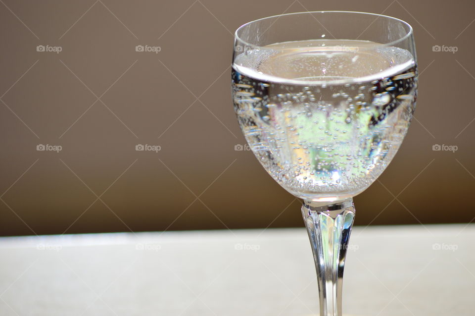 Bubbles in a wine glass