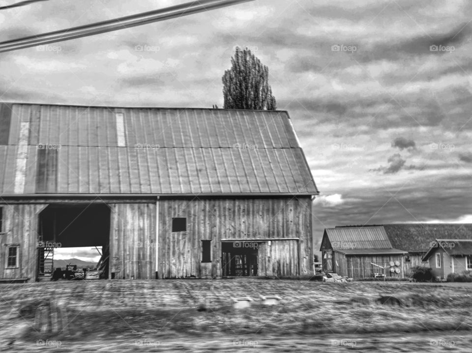 Foap Mission Black and White Architecture! Black and White Vintage Barn!