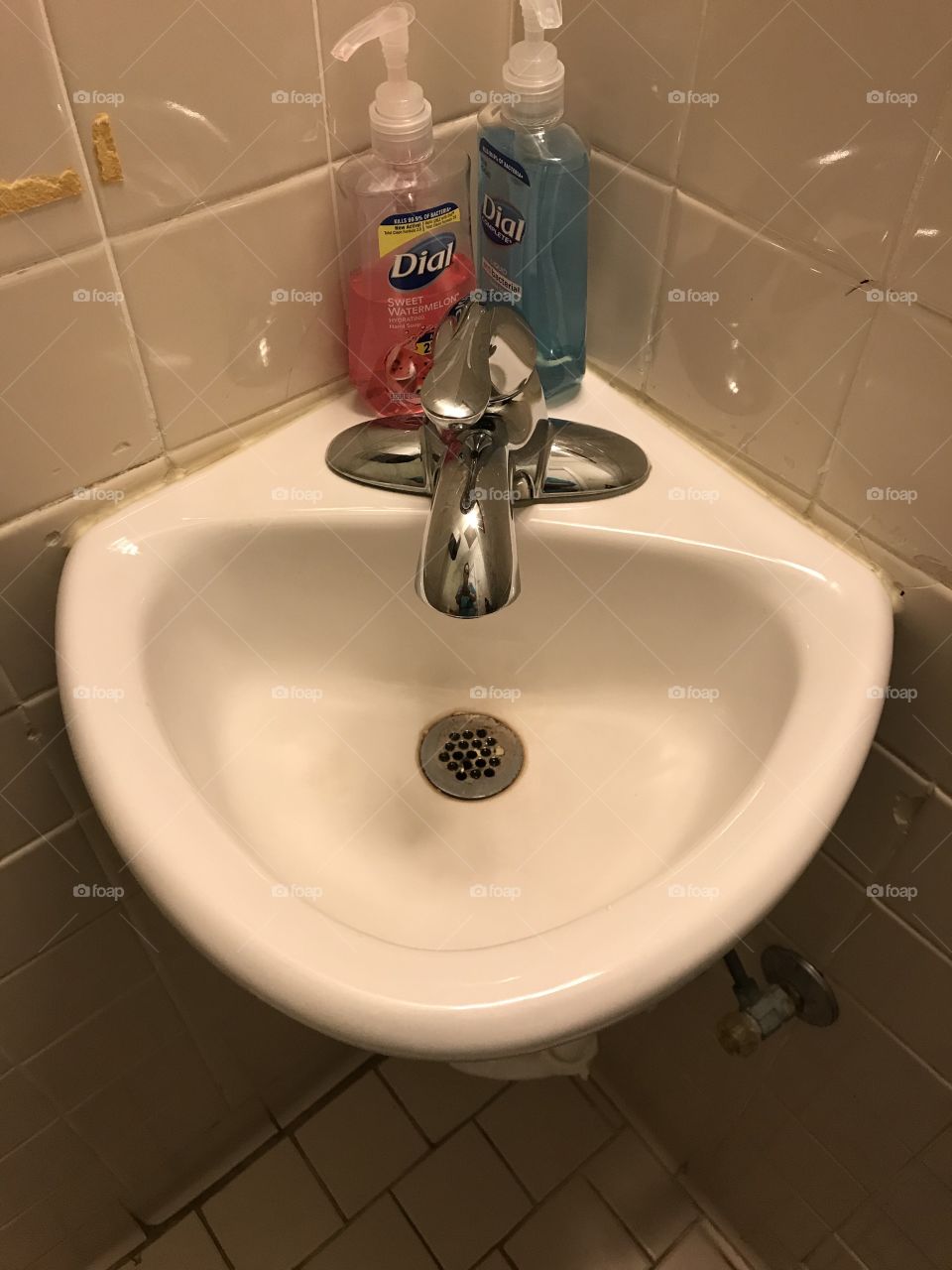 Tiny sink at the doctor’s office
