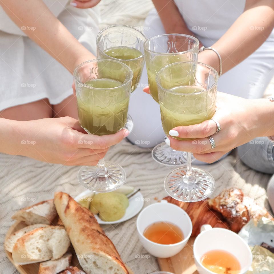 Pick nick with friends