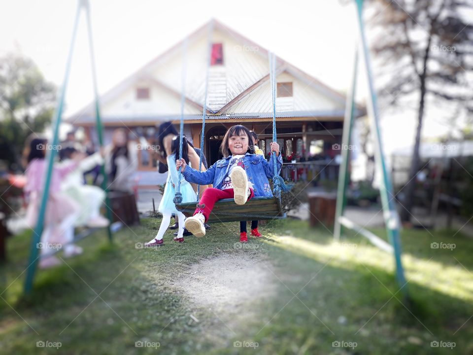 You never know when time goes by, it seems like yesterday we were the one enjoying the swing, and now seeing our children doing the same makes us proud, happy and at the same time gives a nostalgic feeling...goodbye 2019