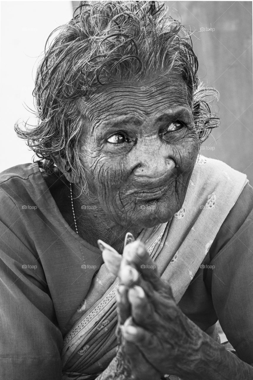 The first photo that made me cry 😢..  poverty in india #portraitofpoverty