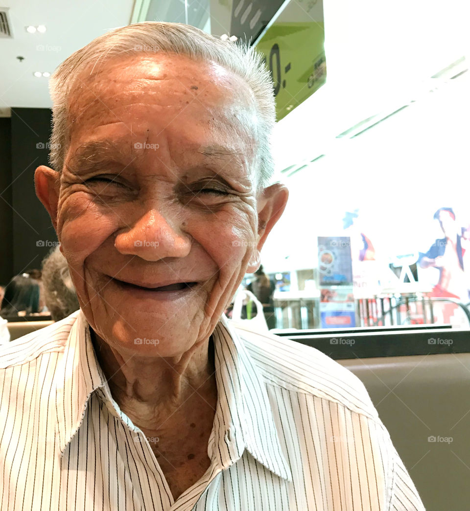 Happy moment of my 84 years old grandpa when we took him to the restaurant and told him that...you are so handsom grandpa !