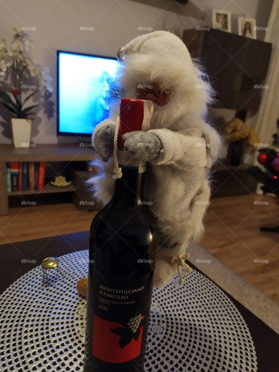 Santa Likes wine