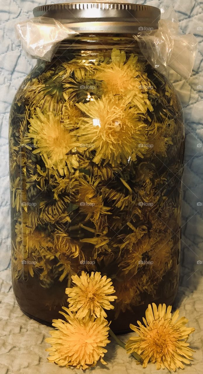 Dandelion vinegar 
