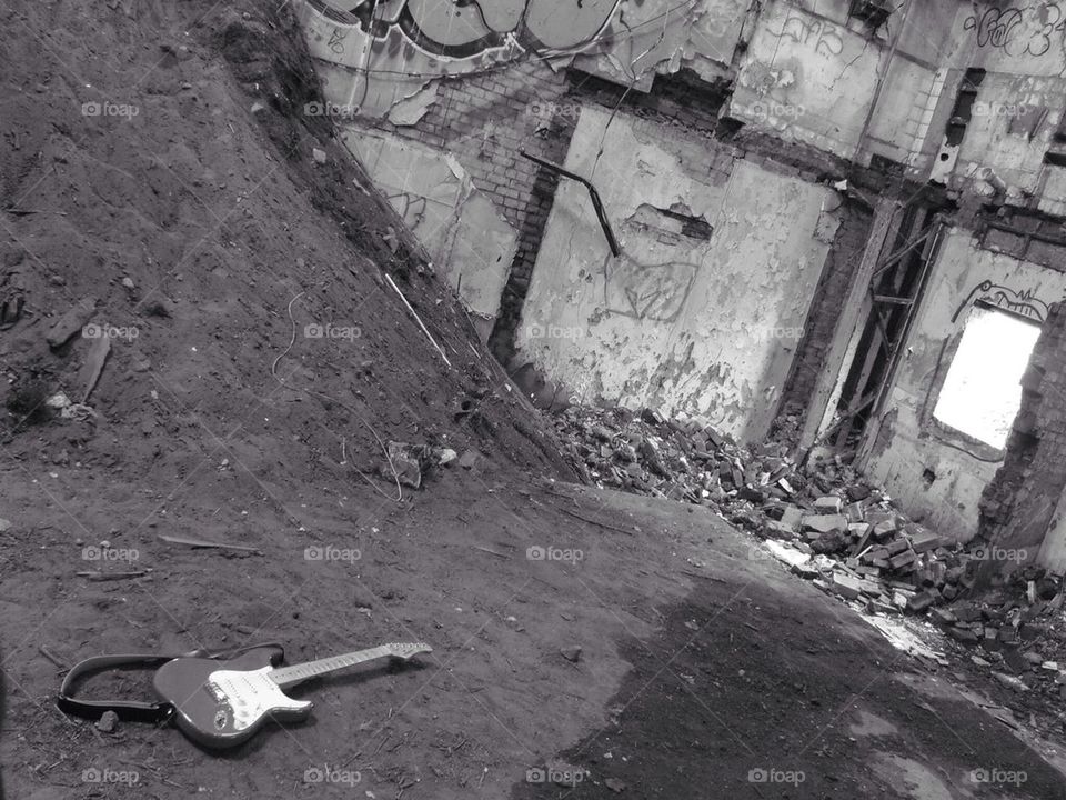 Guitar In The Dirt