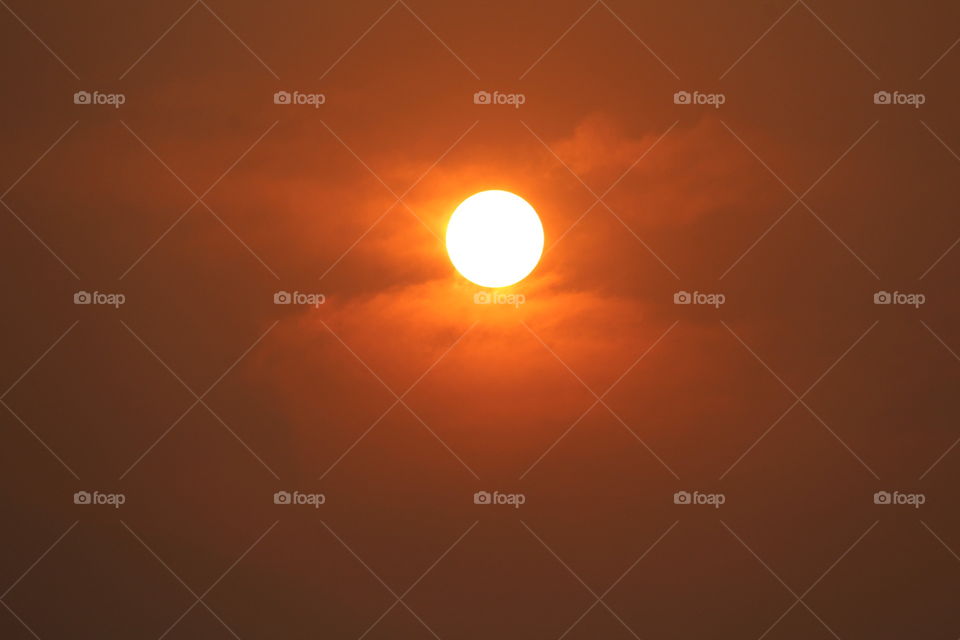 smoke filtered Sun