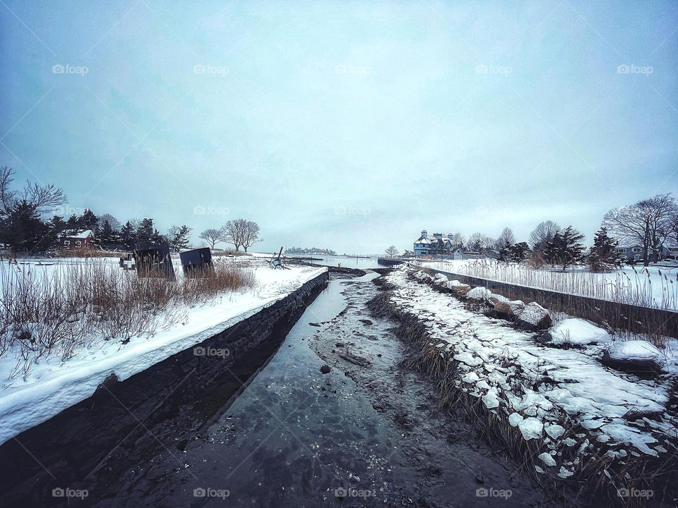 Winter wonderland of stream and snow 