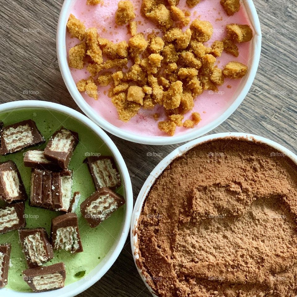 Ice cream to cool off summer 