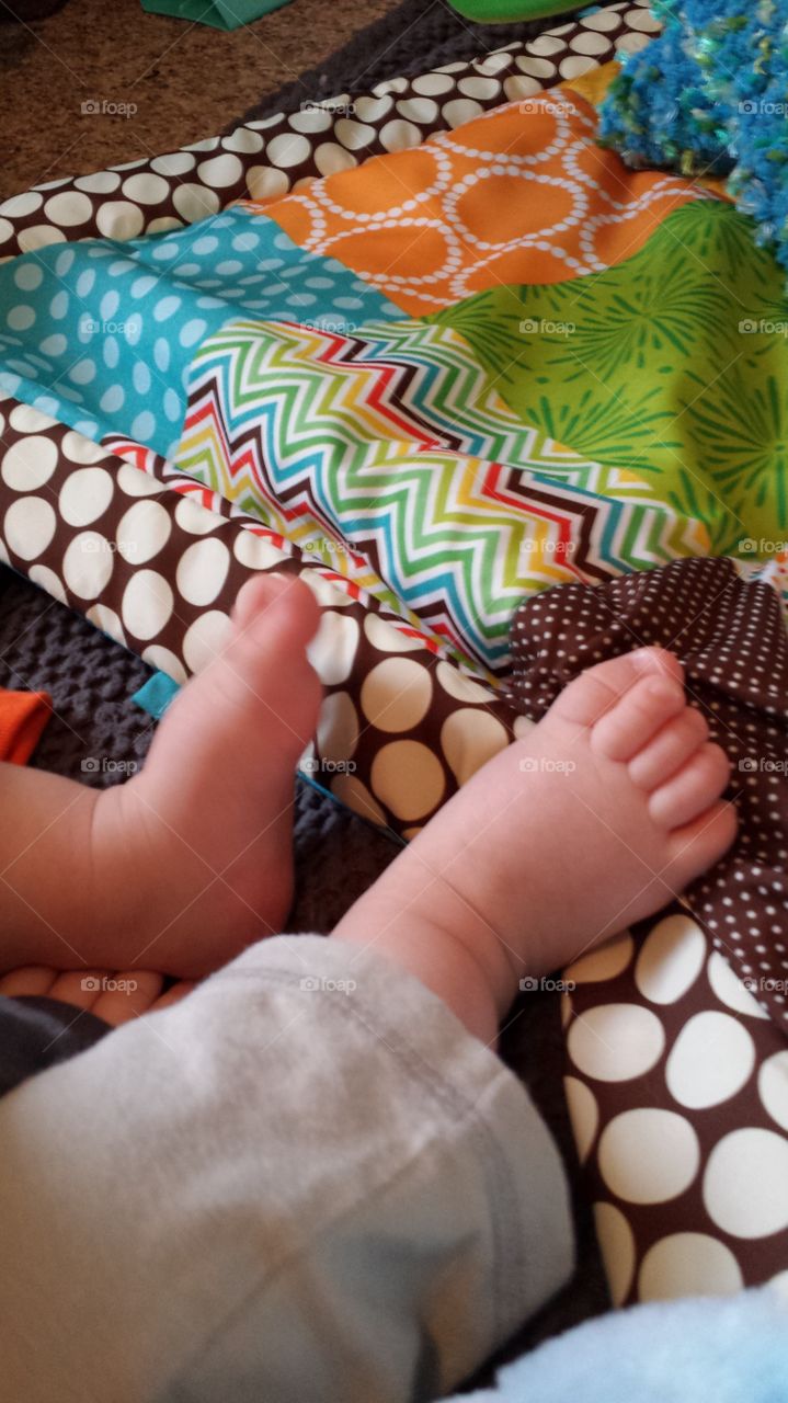 baby toes