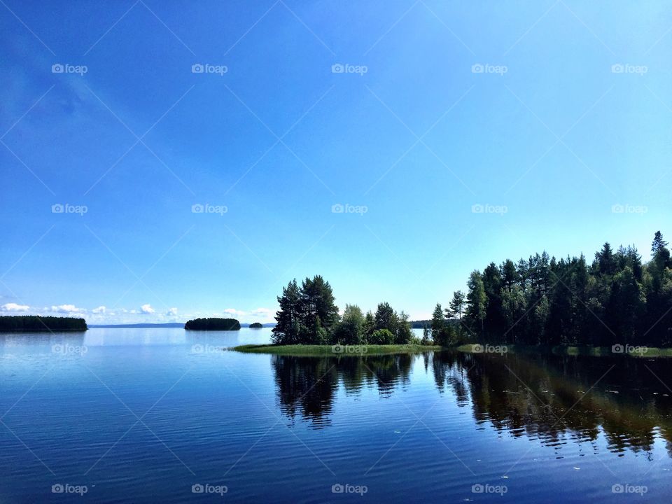 Scenic view of idyllic lake