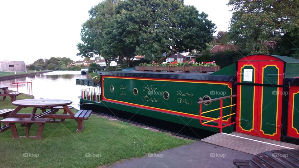 Beverage barge