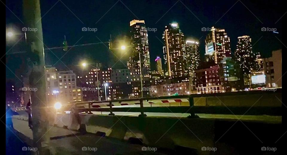 The glittering pile of the illuminated NYC at night as seen from the “Pulaski Bridge” can be downright mesmerizing at times. The LIC and behind it parts of the “Manhattan” skyline can all be seen from here. 2022. Hypnotic Productions