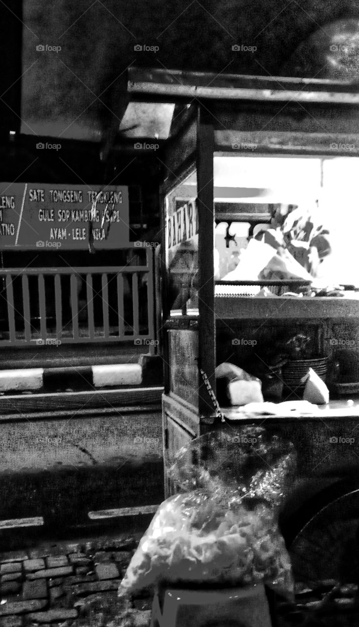 Late Dining (Bakul Langganan)