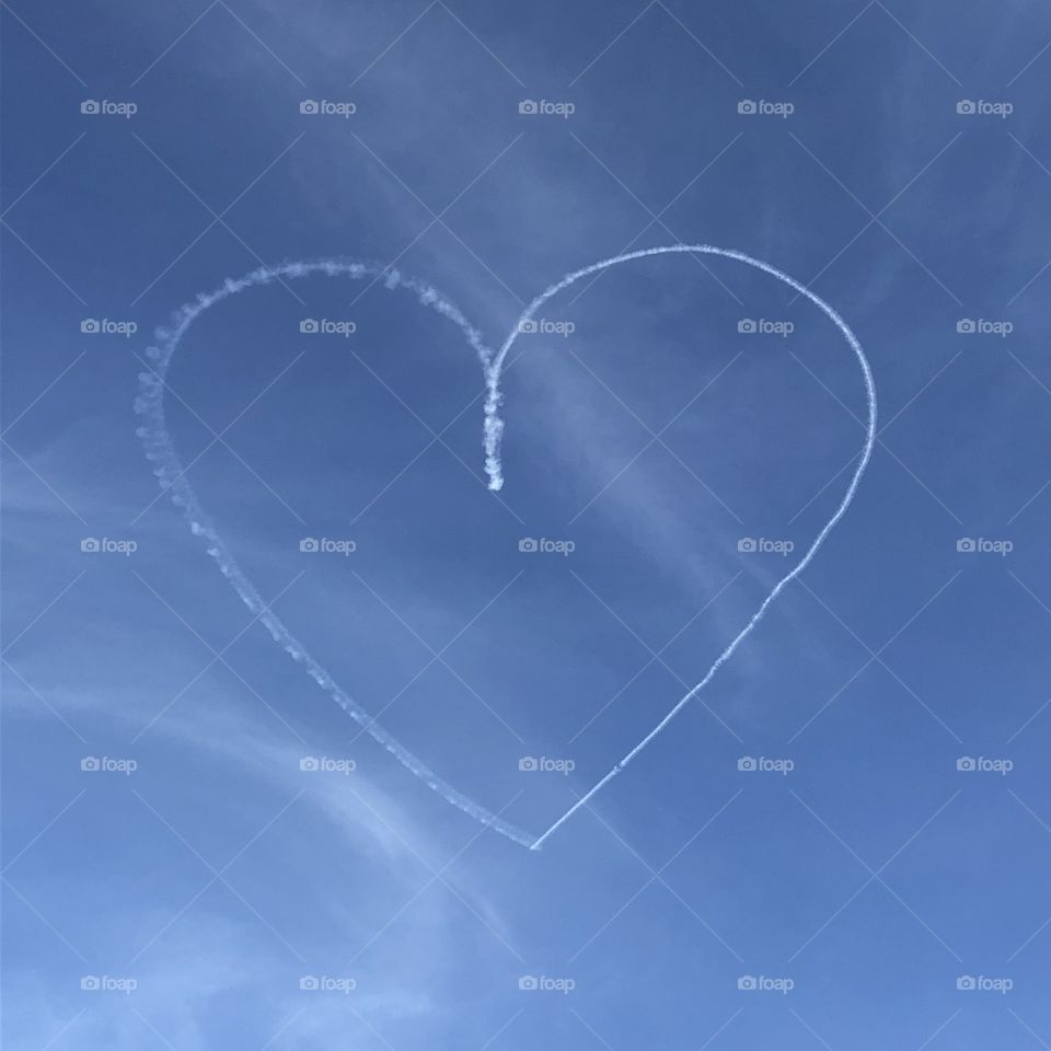 A heart in the sky / skywriting.
