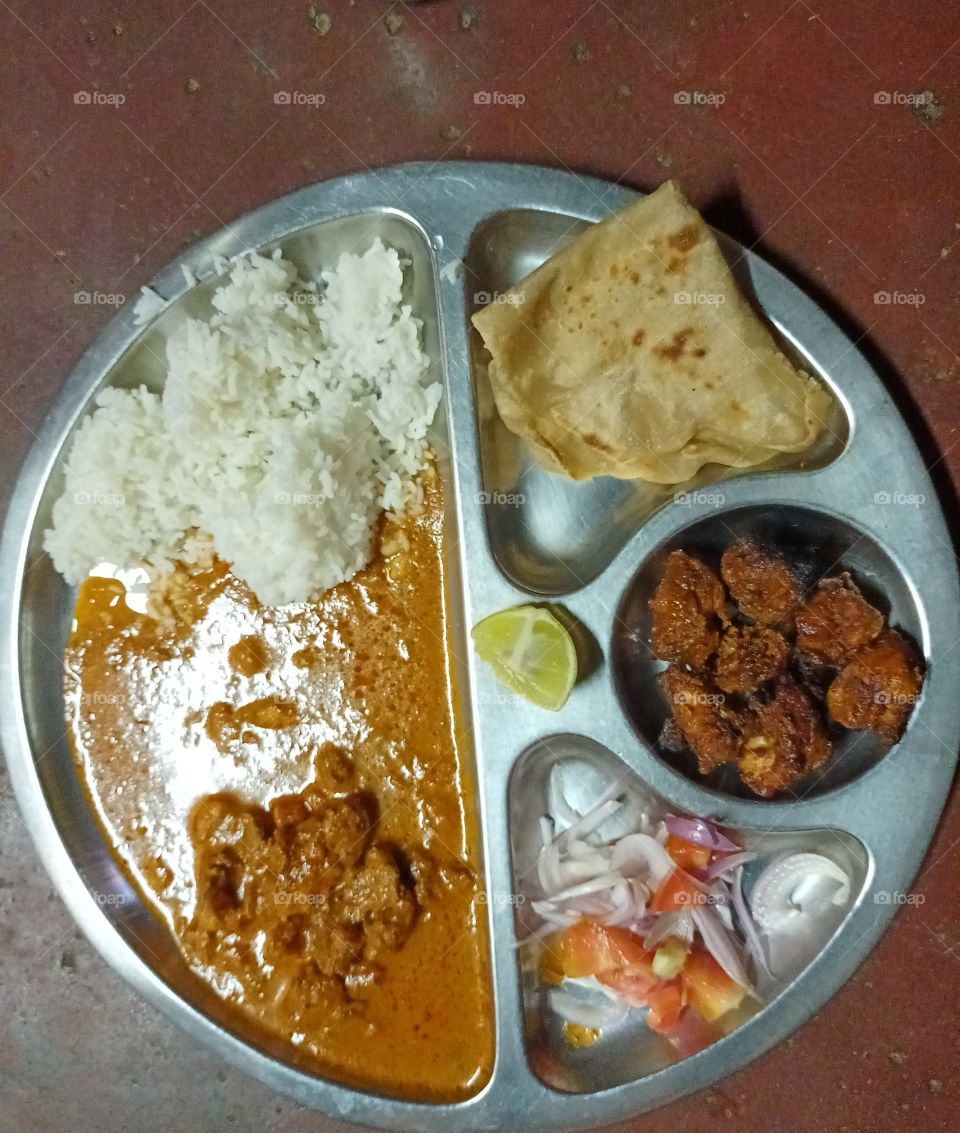 Indian chiken thali chapati with kabab