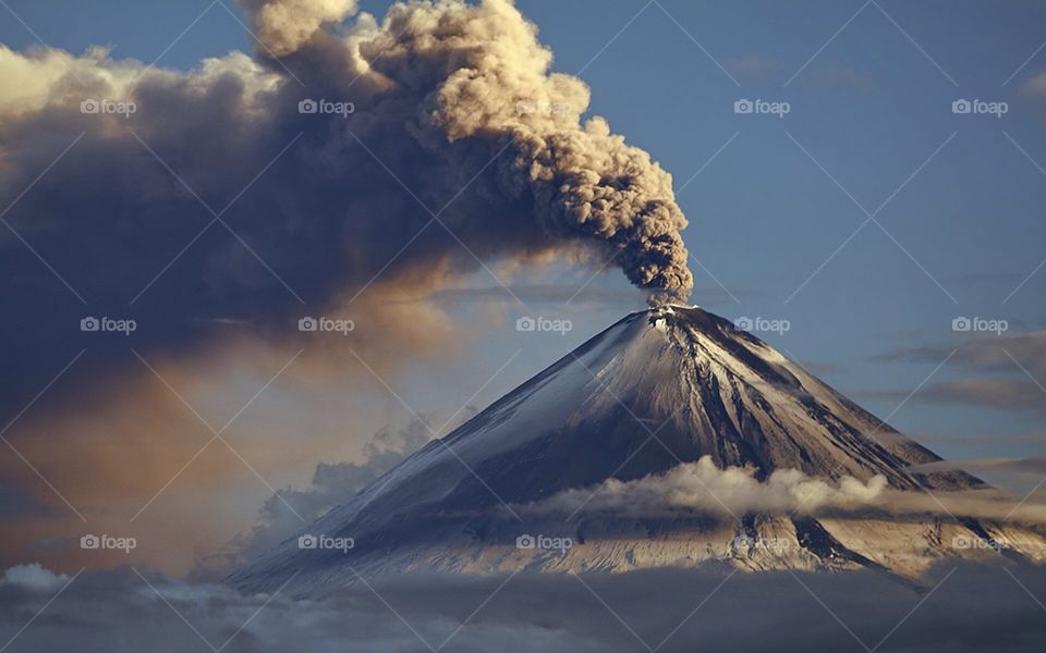 Volcano started fire 