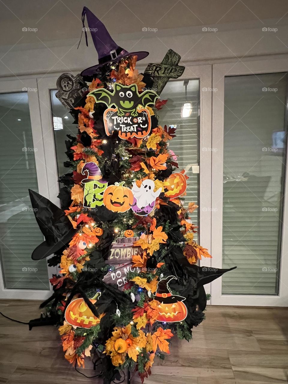 Halloween tree