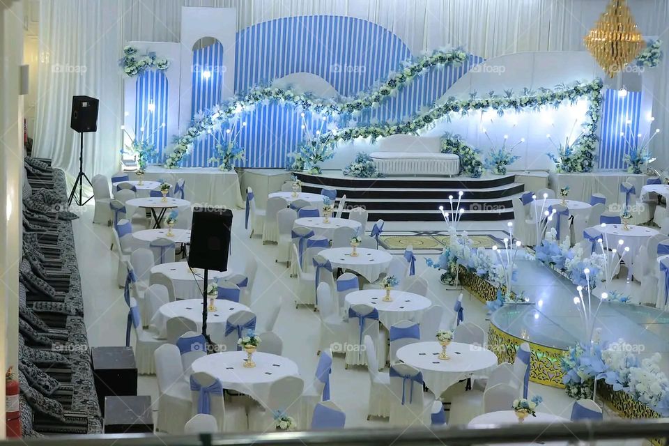 A very beautiful picture, and there is no better picture than it. There is no better picture of green herbs and colorful, red and white roses than it. Glory be to God, the natural and picturesque view, and there is no more