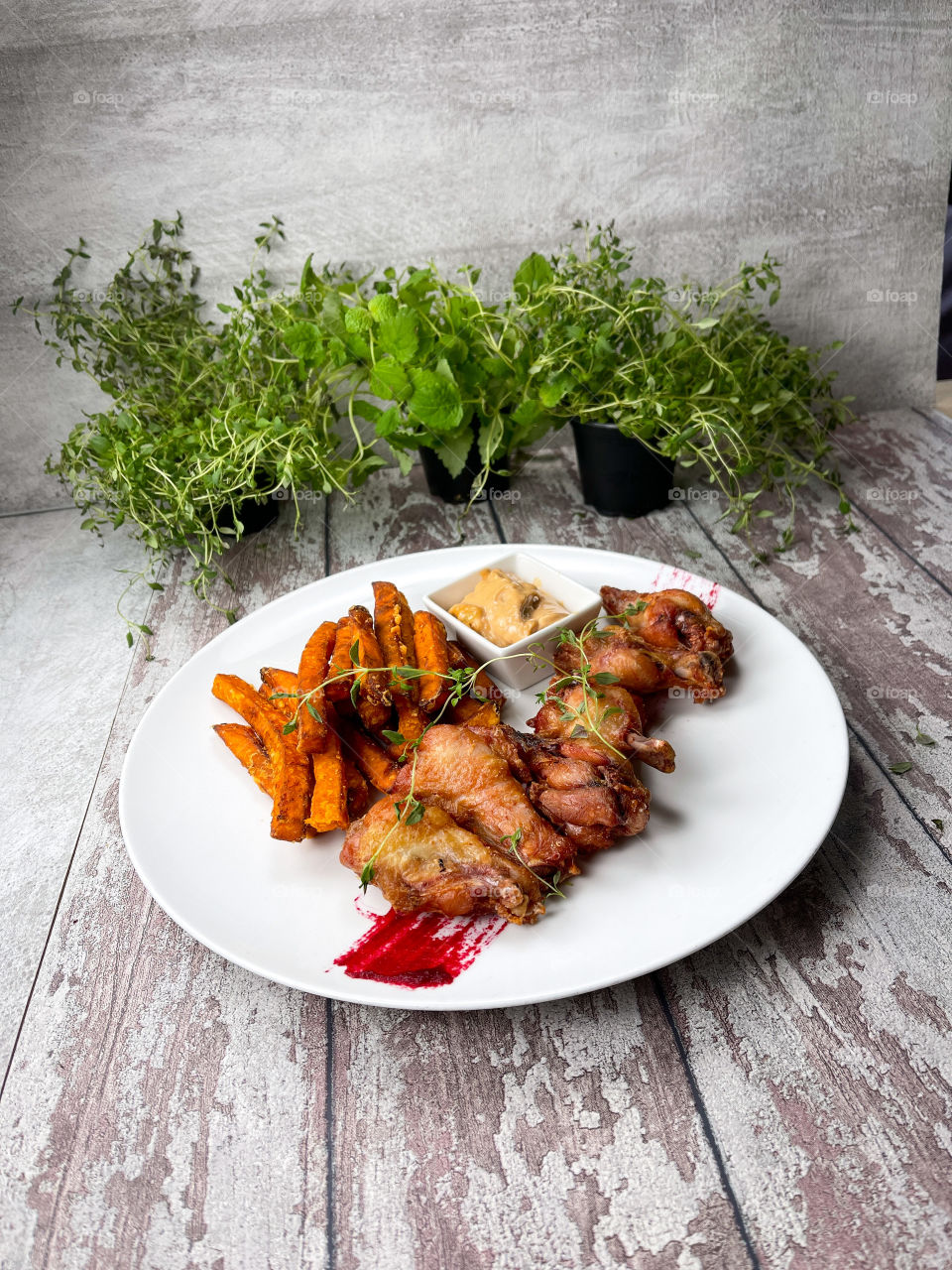 Chicken wings and sweet potatoe fries
