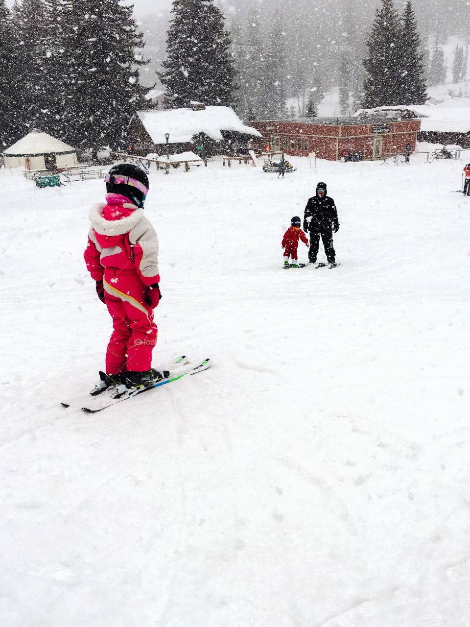 Kids skiing