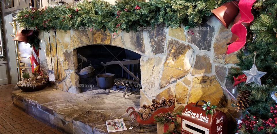 fireplace at Cracker Barrel restaurant in Deerfield Beach, Florida on Christmas Eve