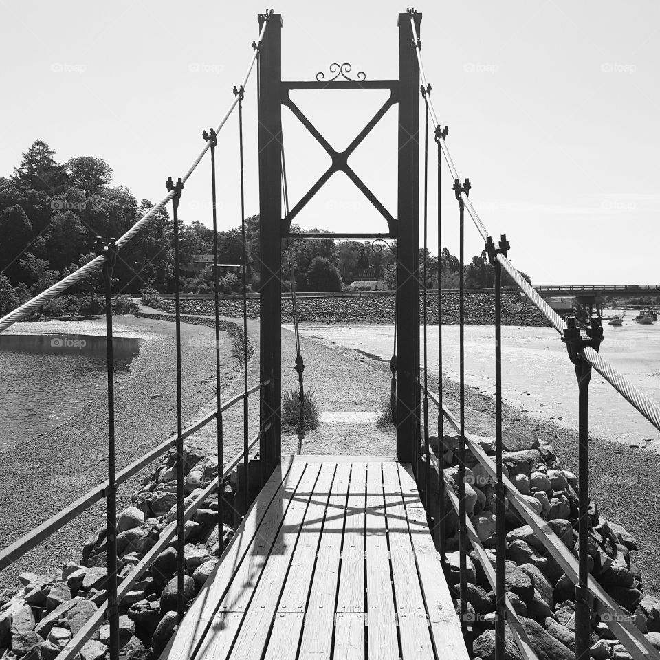 Walking bridge in Maine
