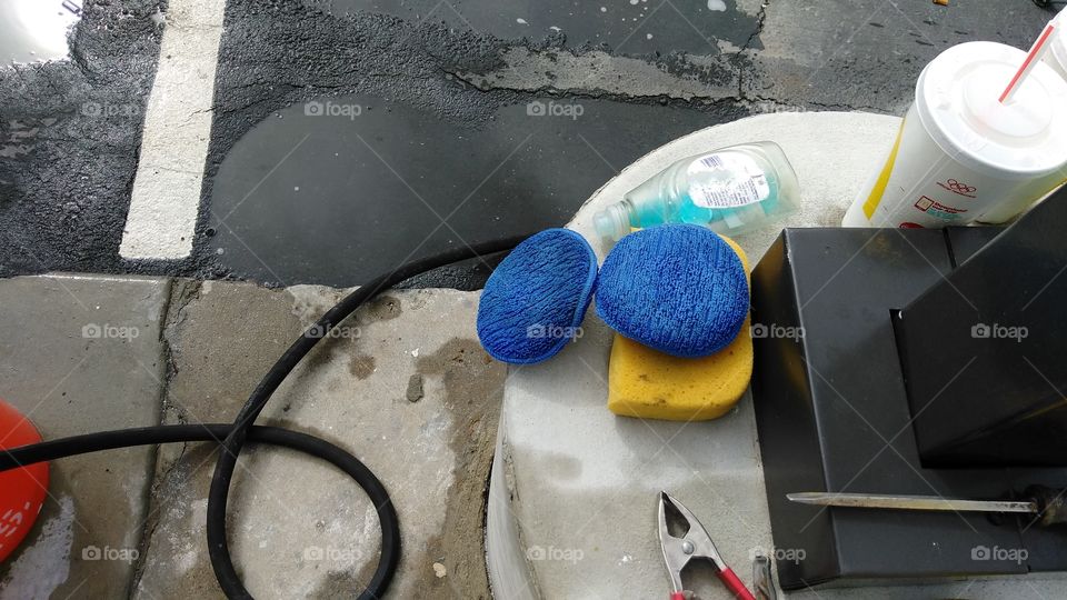 sponges drying