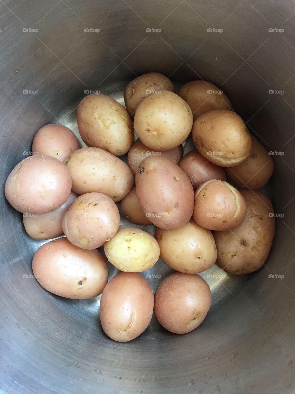 Pan with boiled potatoes