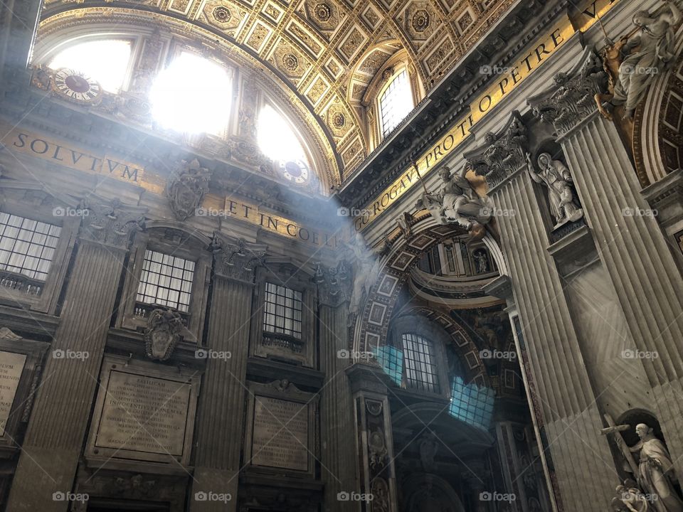 “A Divine Light” (Vatican City, St. Peter’s Basilica)