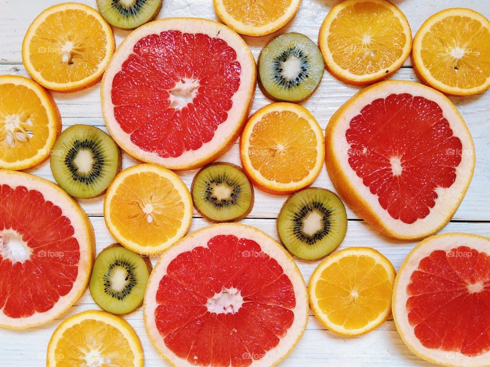 Sliced citrus fruits