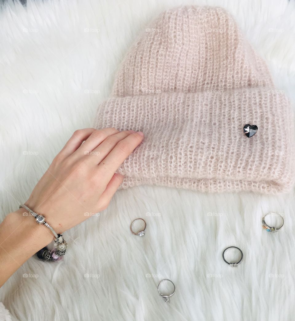 Light colors, taking care,keeping calm, soft wool. Knitting 🧶