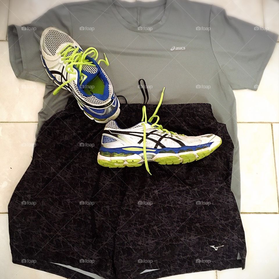 🏃‍♂️ 🇺🇸 Good Morning!  Everything ready to sweat the shirt. Let's go for a good morning jog?  Running is good for your health! / 🇧🇷 Bom dia! Tudo pronto para suar a camisa. Vamos para um bom cooper matinal? Correr faz bem para a saúde! 