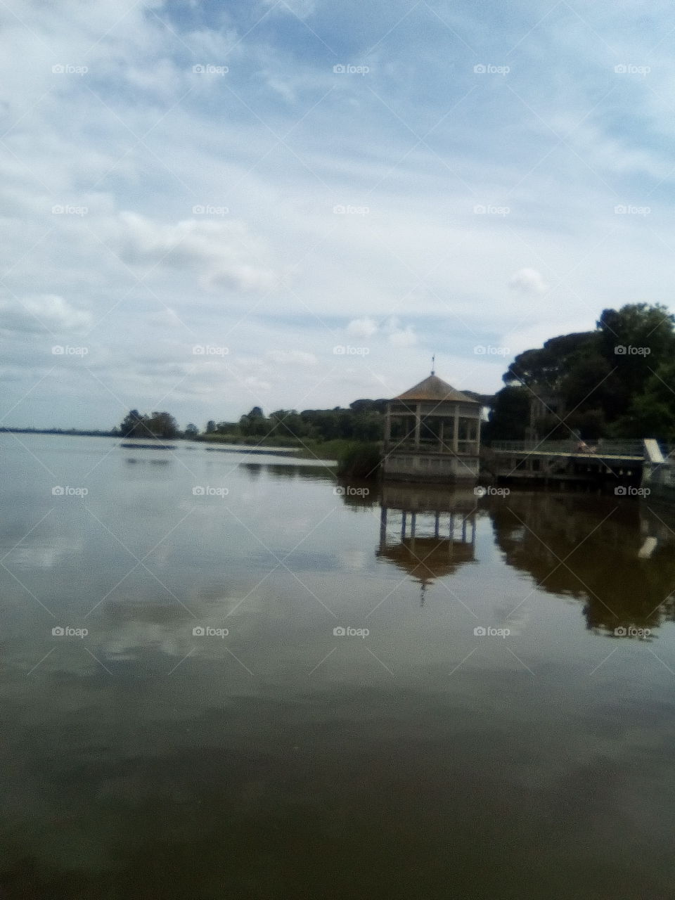 il lago