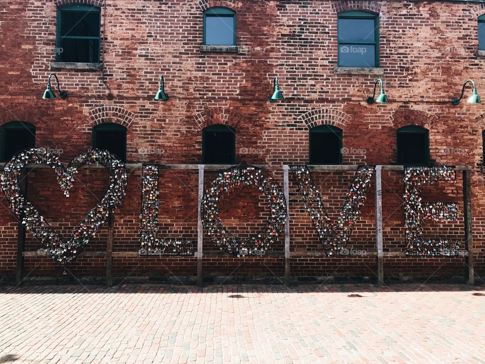 Love lock mural