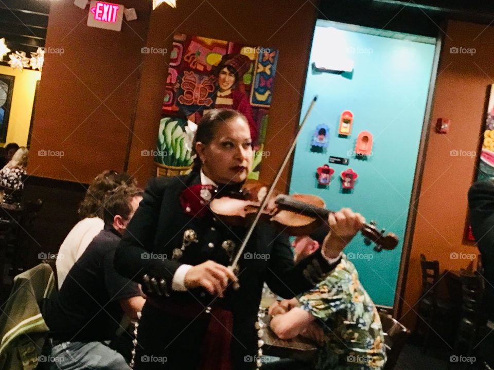 Mariachi band at Azteca 