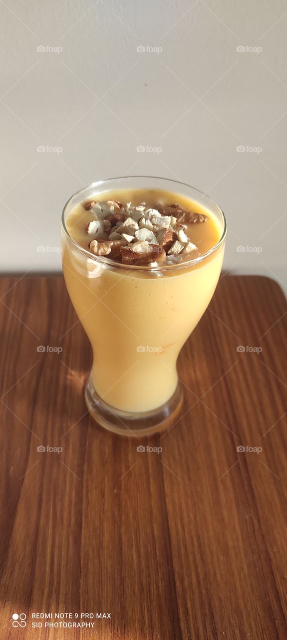 mango smoothie(everyday is mangonificent)