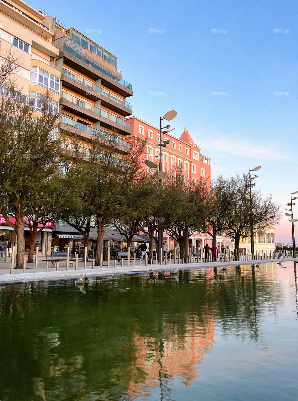 Building and reflection 