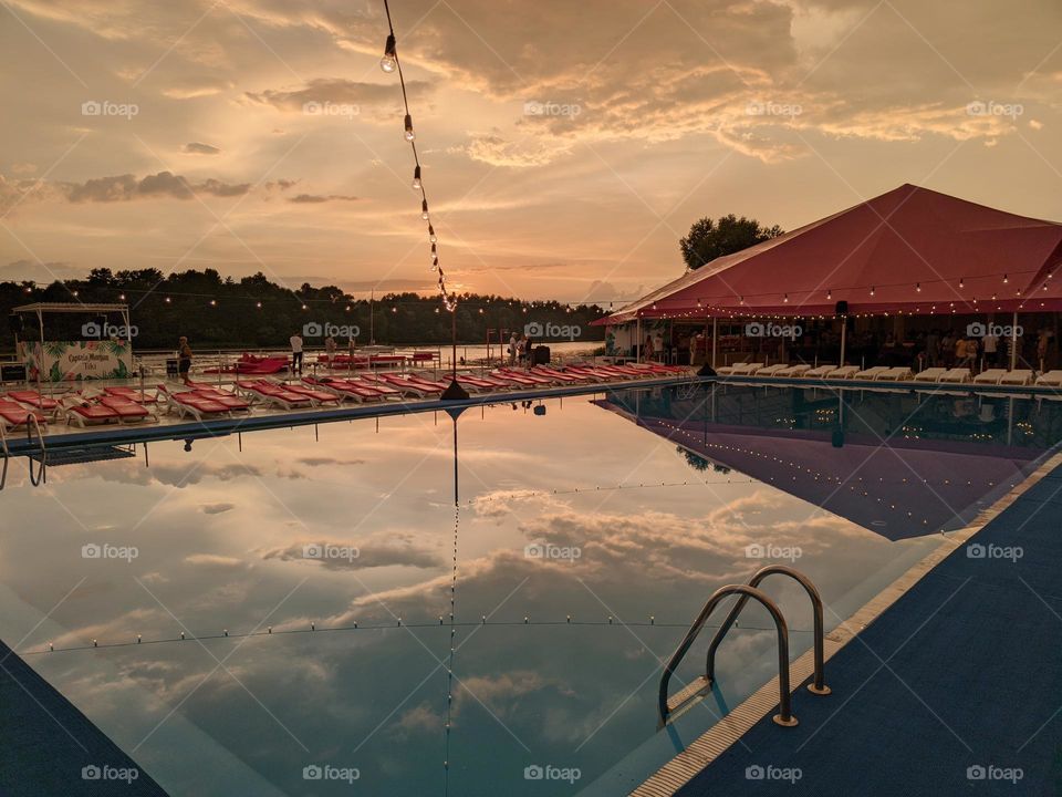 Clouds in the swimming pool