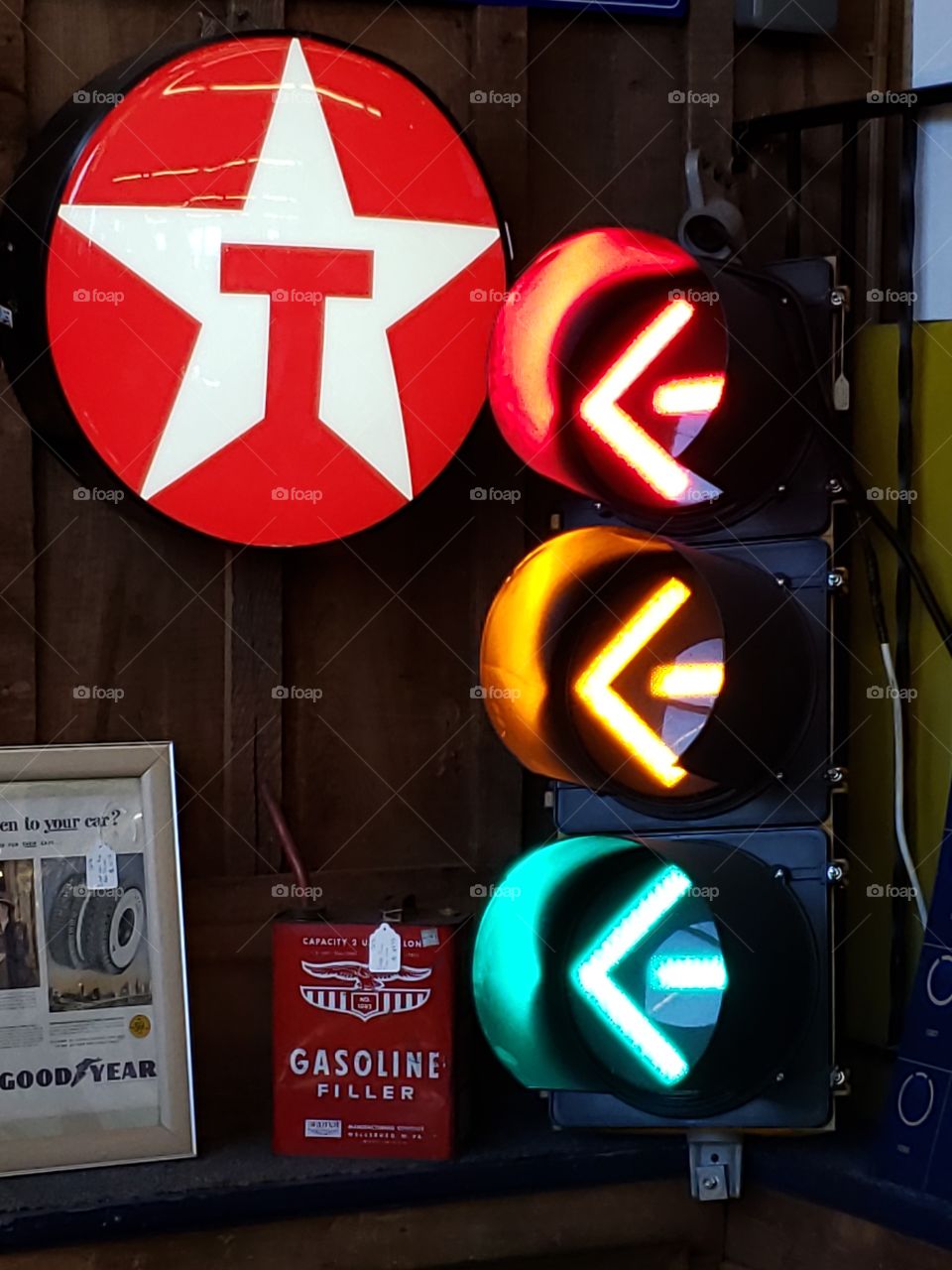 Stoplight with turn arrow