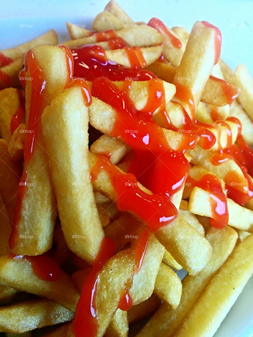 chips and tomato sauce