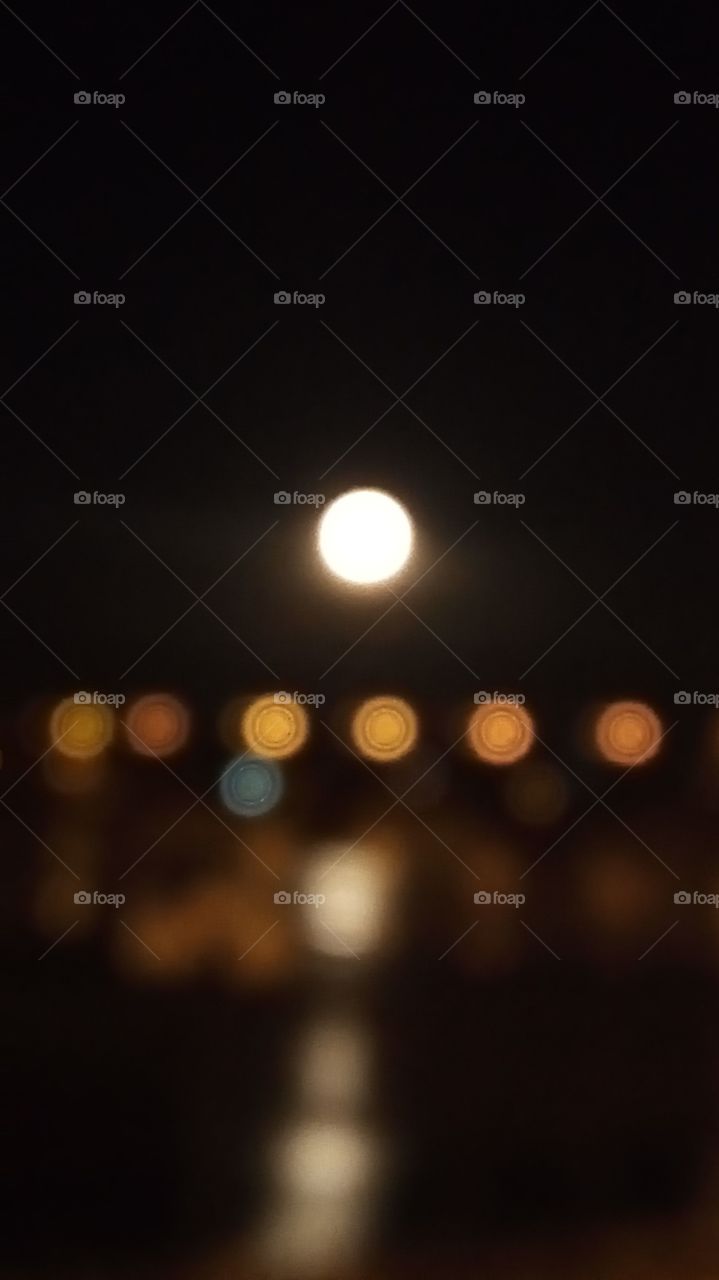 луна.блики.огни.ночь.