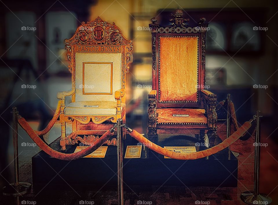 Papal chairs used in UST by Pope Francis (January 2015) & Pope John Paul II (January 1995), respectively 