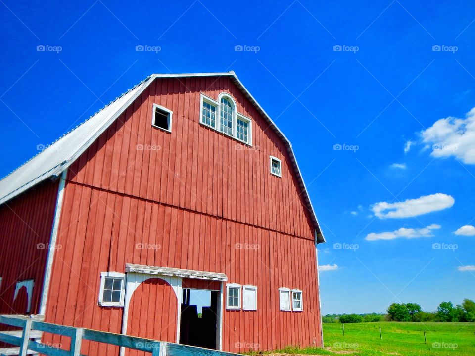 Old red barn in Indiana 