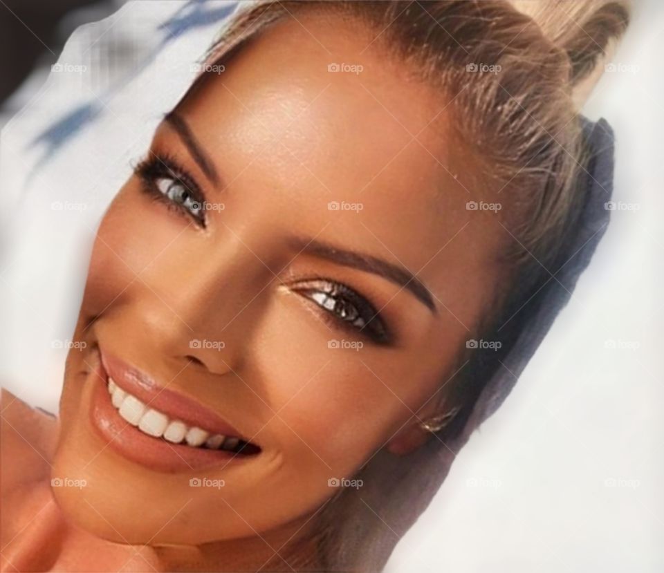 Beautiful 😊 smile